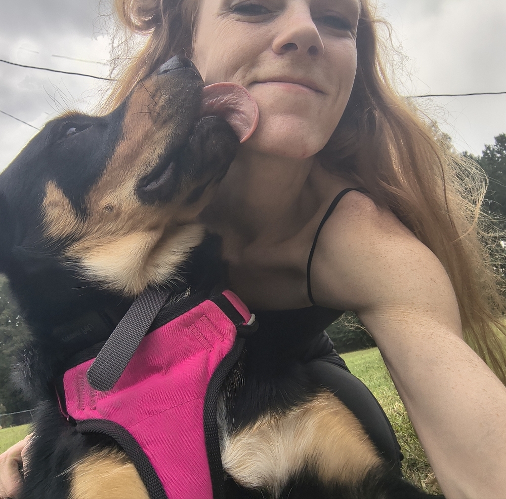 Meet your Posher, Cara